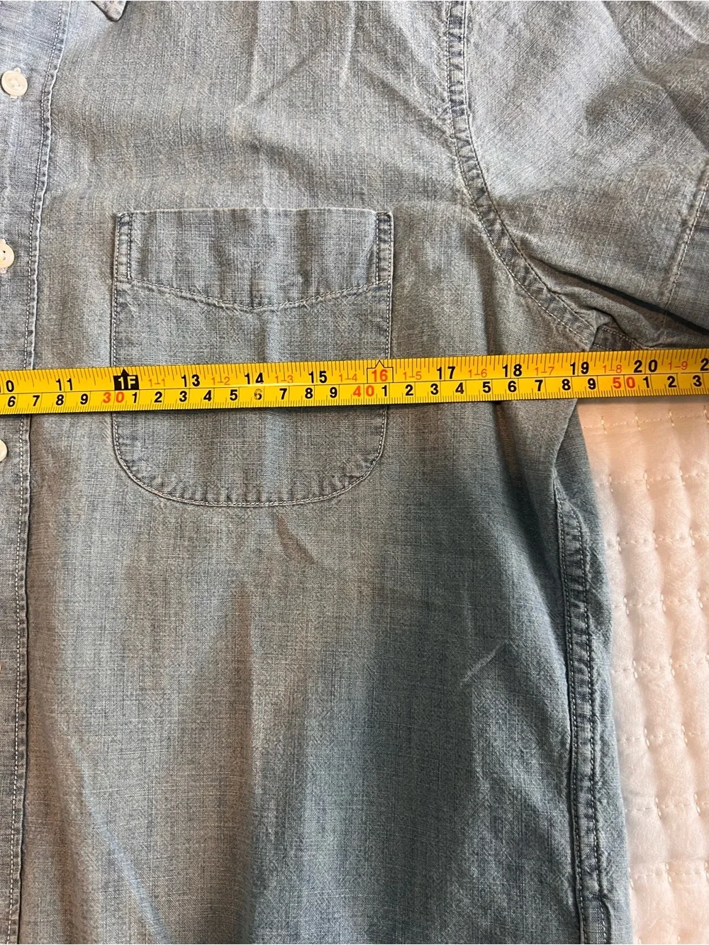 J Crew Shirt Mens Medium Slim Fit Blue Chambray Short Sleeve Button Down Denim